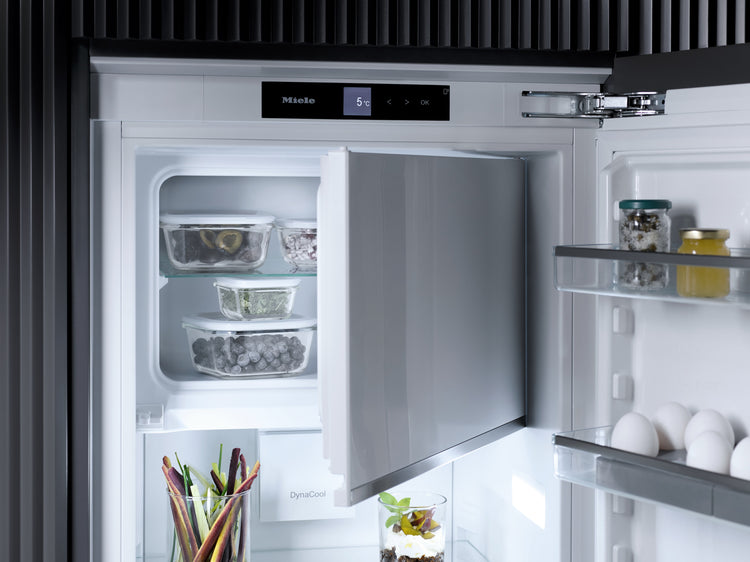 MIELE Kühlschrank K 7798 C LI
ActiveDoor