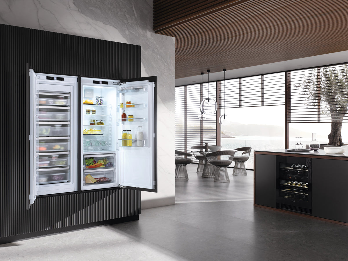 MIELE Gefrierschrank FNS 7470
D LI