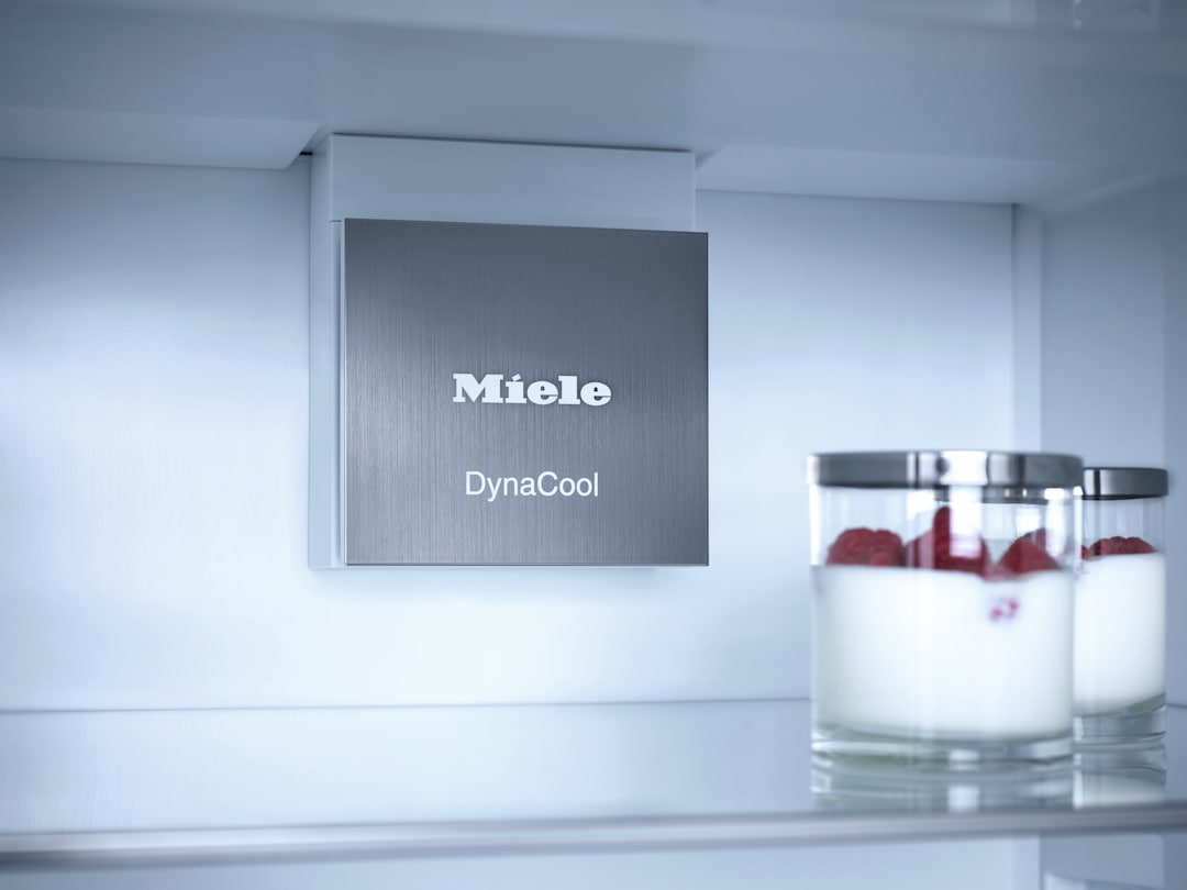 MIELE Frigorifero K 7737 D RE