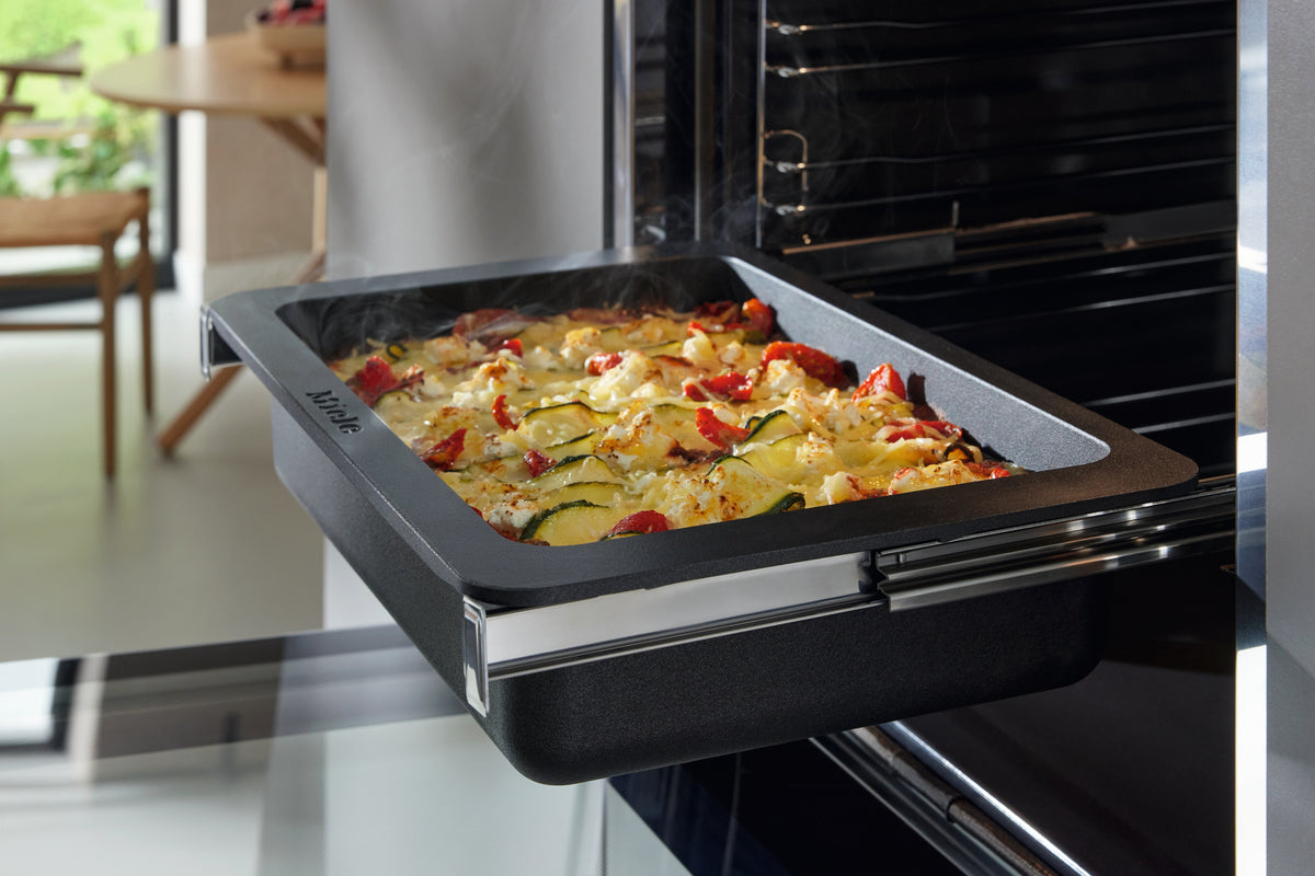 MIELE Steam Oven
DGC 7250-60 XXL SW