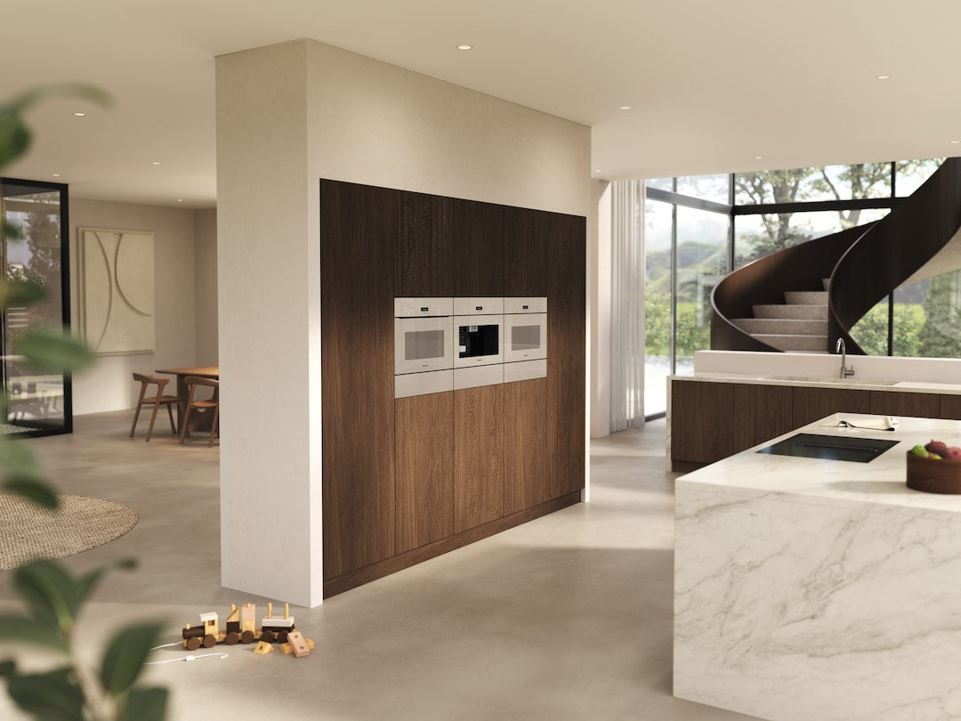 Four compact MIELE avec
micro-ondes. H 7440-60 BMX PB 400V
