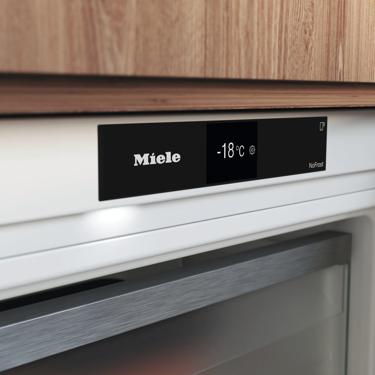 MIELE Gefrierschrank FNUS
7040 D RE