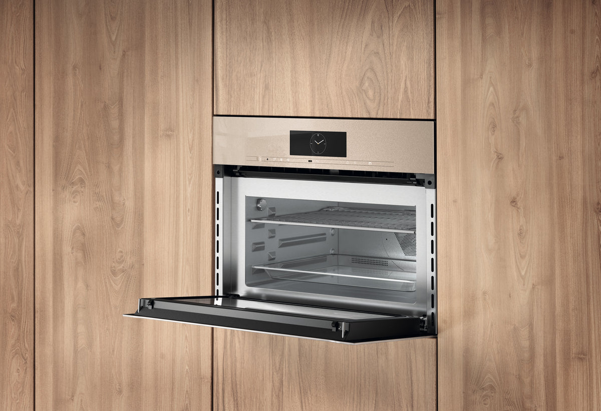 MIELE Kompakt-Backofen mit
Mikrow. H 7840-60 BMX PB 400V
