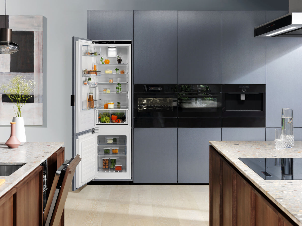 Electrolux Combiné réfrigérateur-congélateur IK309BNL