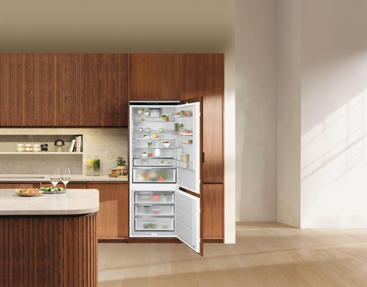 Electrolux Kühl-/Gefrierkombination IK3800BNR