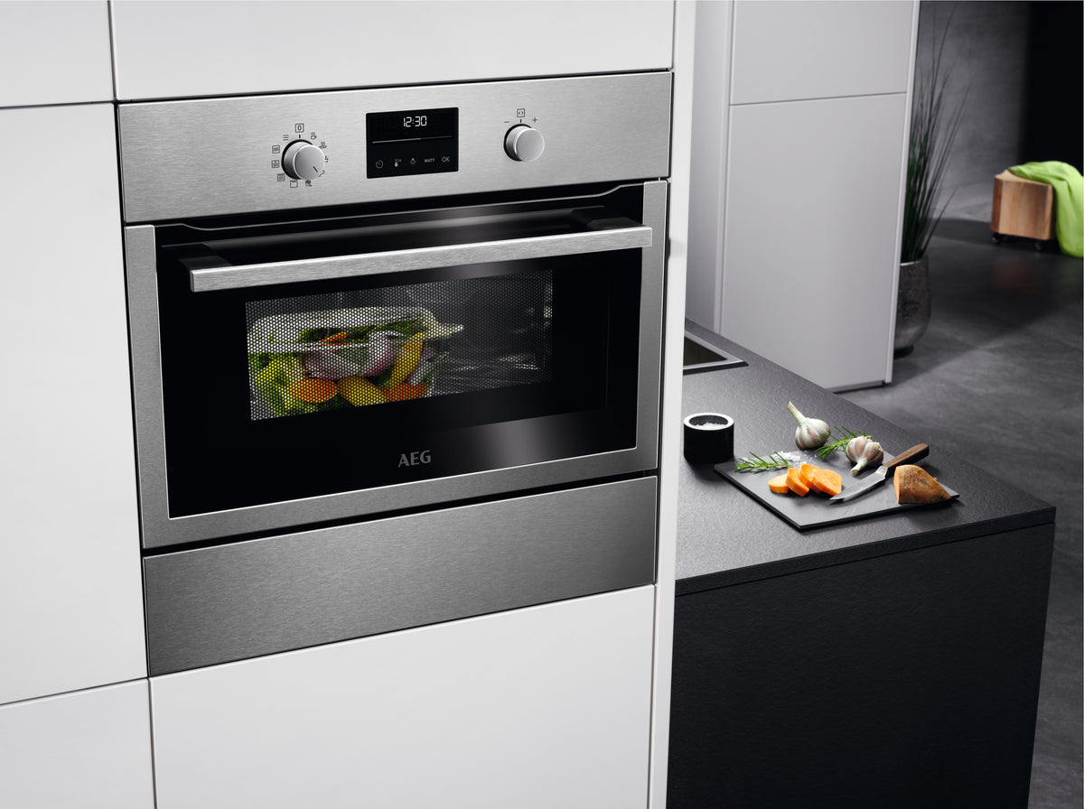 AEG Compact Microwave Oven BO4BEMGM