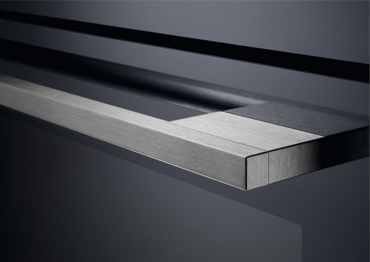 Fornetto a microonde compatto Electrolux EB4SL40CN