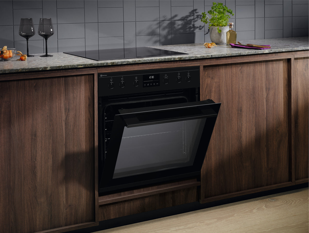 Four Electrolux EH6L40XSW