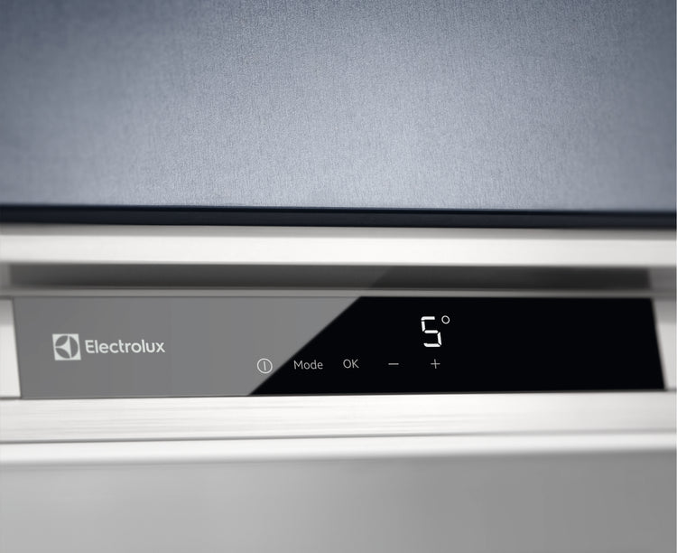 Electrolux Refrigerator EK242SRSW